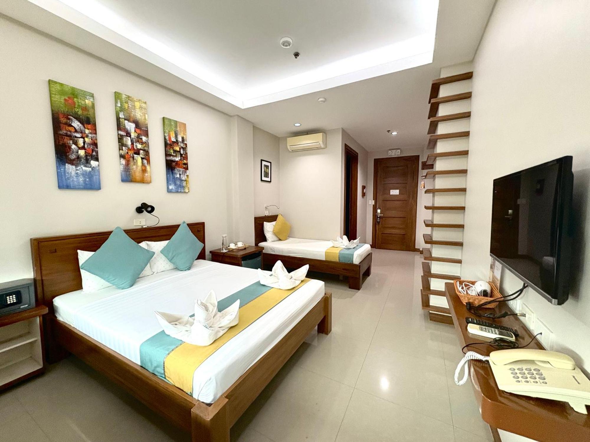 Sunburn Suites And Rooftop Bar Coron Exterior foto